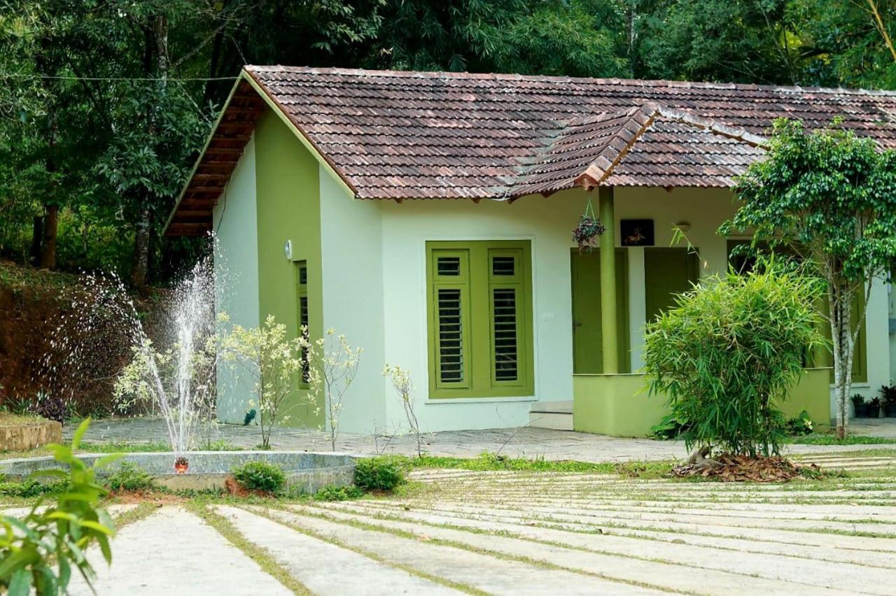 Ayurnest Pool Resort Wayanad Batheri Luaran gambar